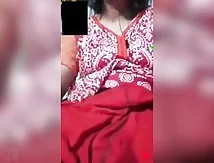 Obese Tamil jerks off her slit with an MMC episode